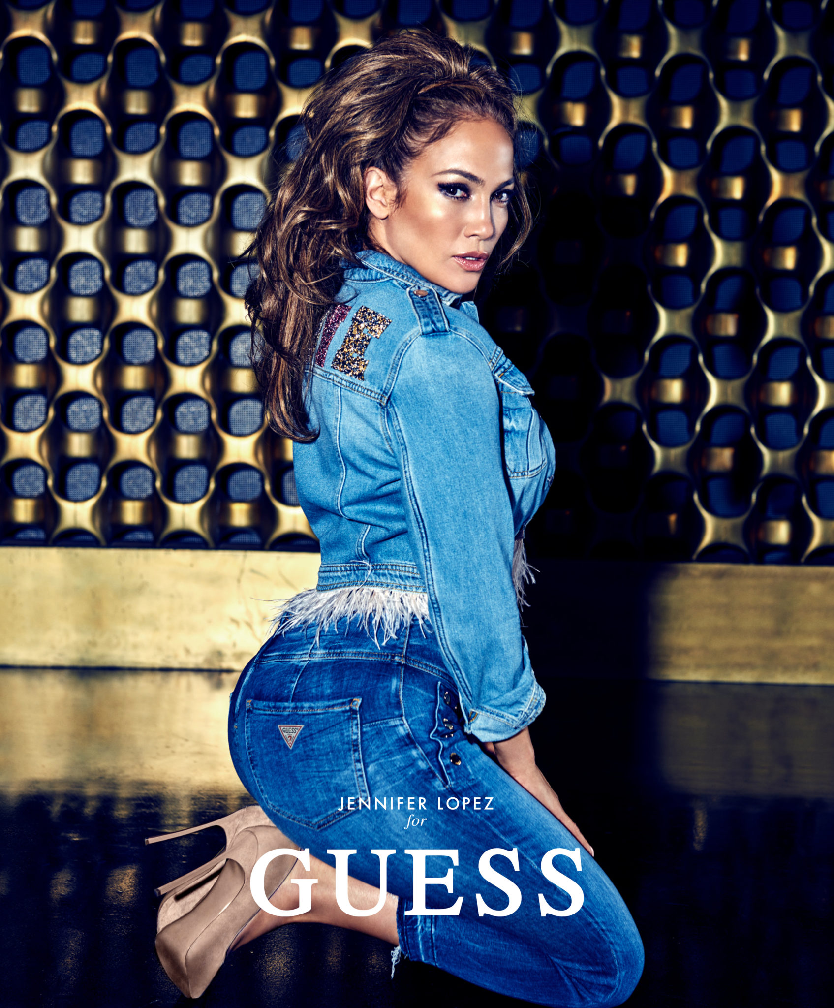 lidenskabelig ærme pizza Jennifer Lopez Stuns in Guess Spring Campaign | STYLE & SOCIETY Magazine